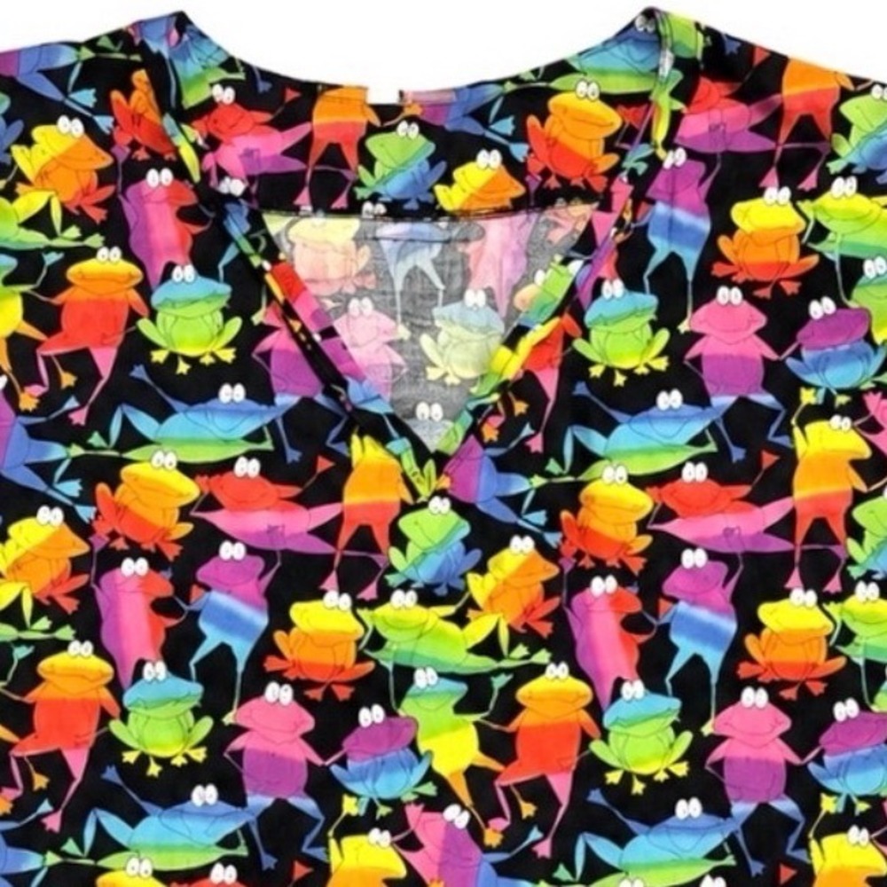 Cottonality Rainbow Frog Scrub Top Womens XL V Neck Nurse Vet Colorful Cute